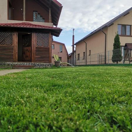 Vila De Vacanta Curtea De Arges Ngoại thất bức ảnh