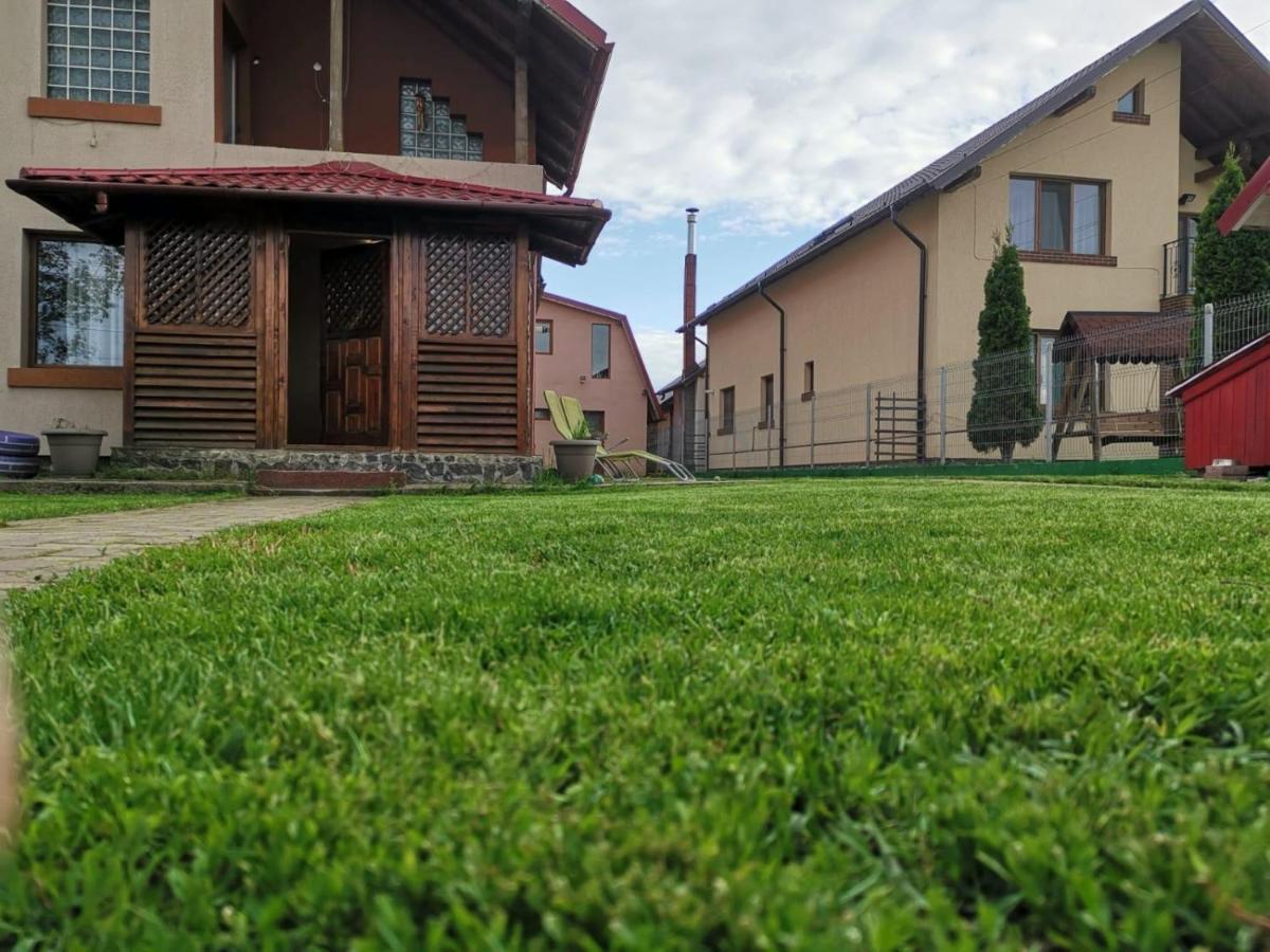 Vila De Vacanta Curtea De Arges Ngoại thất bức ảnh