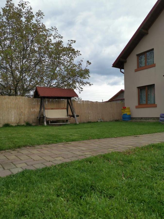Vila De Vacanta Curtea De Arges Ngoại thất bức ảnh