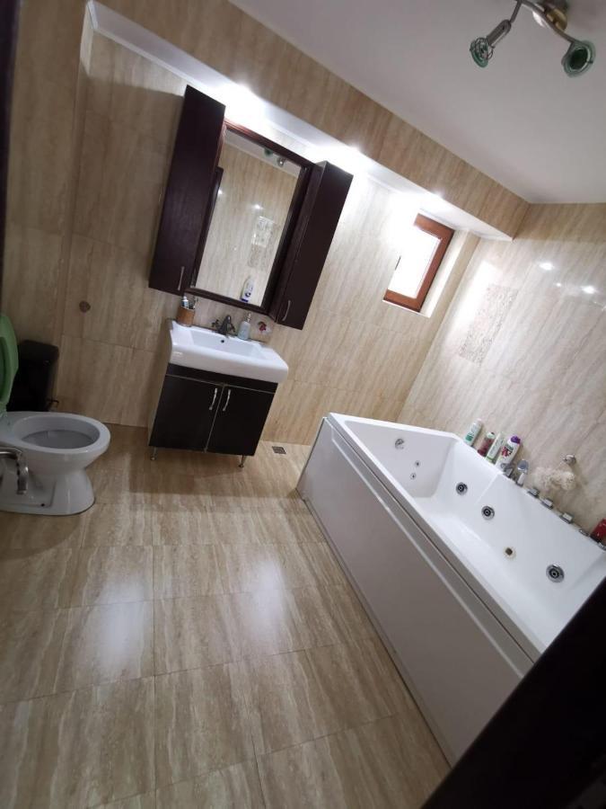 Vila De Vacanta Curtea De Arges Ngoại thất bức ảnh