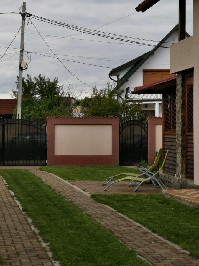 Vila De Vacanta Curtea De Arges Ngoại thất bức ảnh