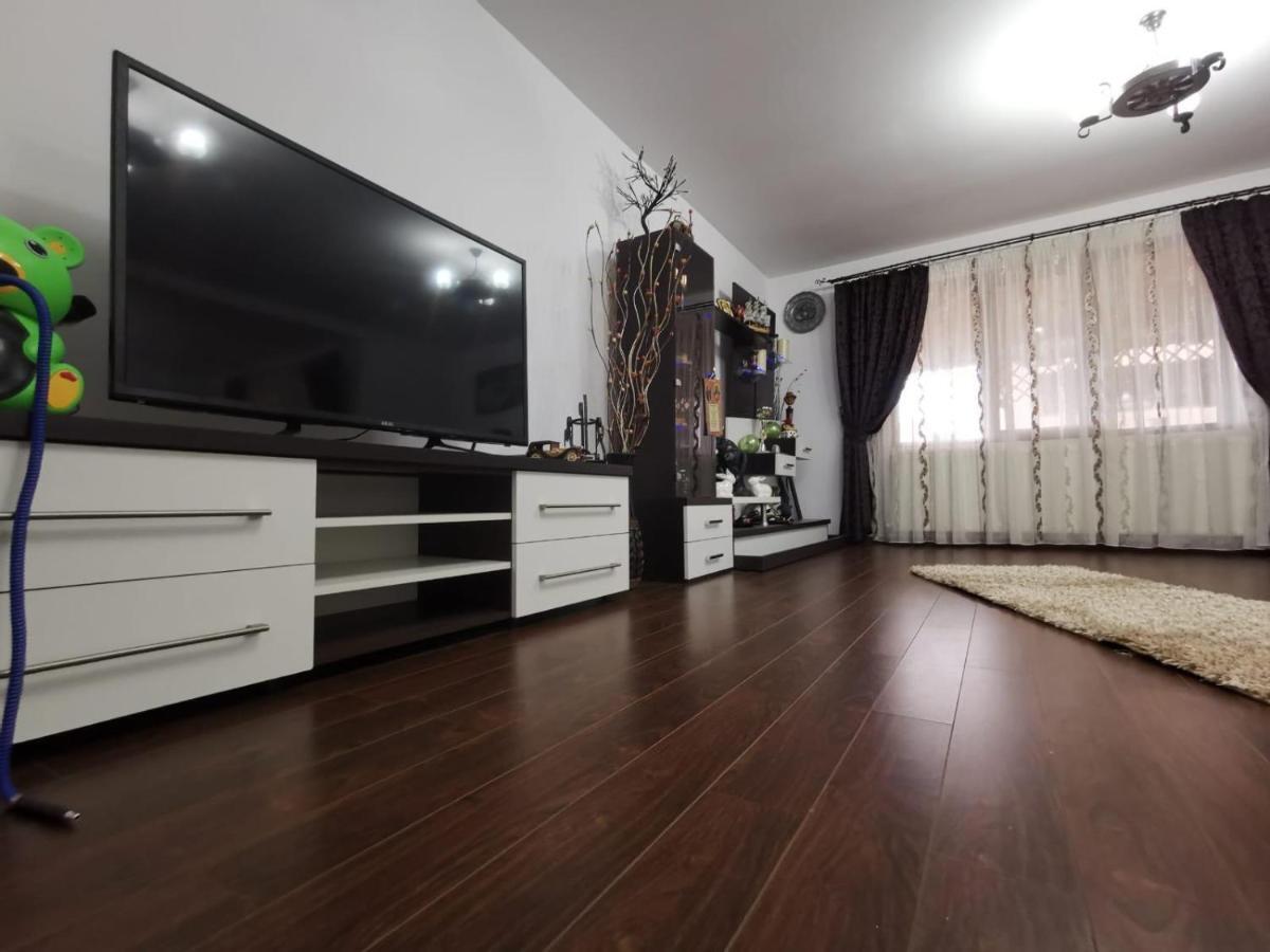 Vila De Vacanta Curtea De Arges Ngoại thất bức ảnh
